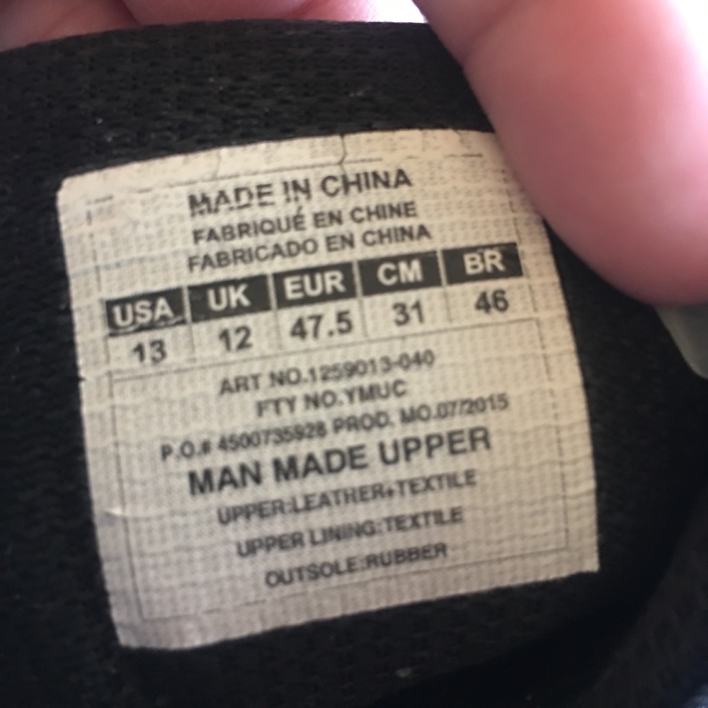 Under Armor Basketball shoes - Picture 2 of 2